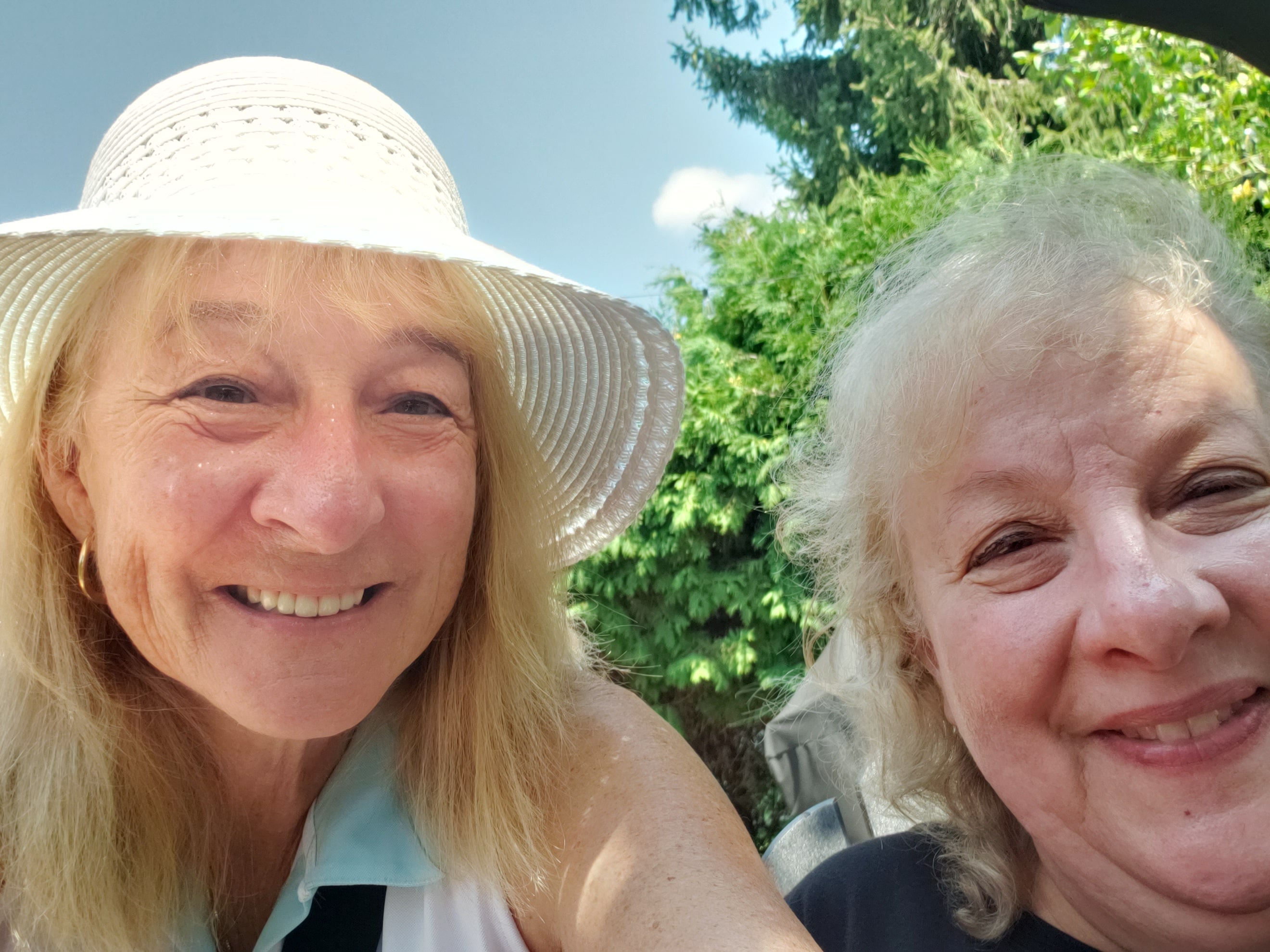 Selfies with Sally at the 2025 FXAM Family Picnic — photo 4